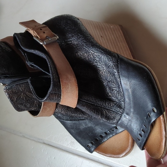 Miz Mooze Kahlo Peep Toe Wedge Leather Booties Adjustable Strap Euro 38 US 8 - Picture 4 of 11